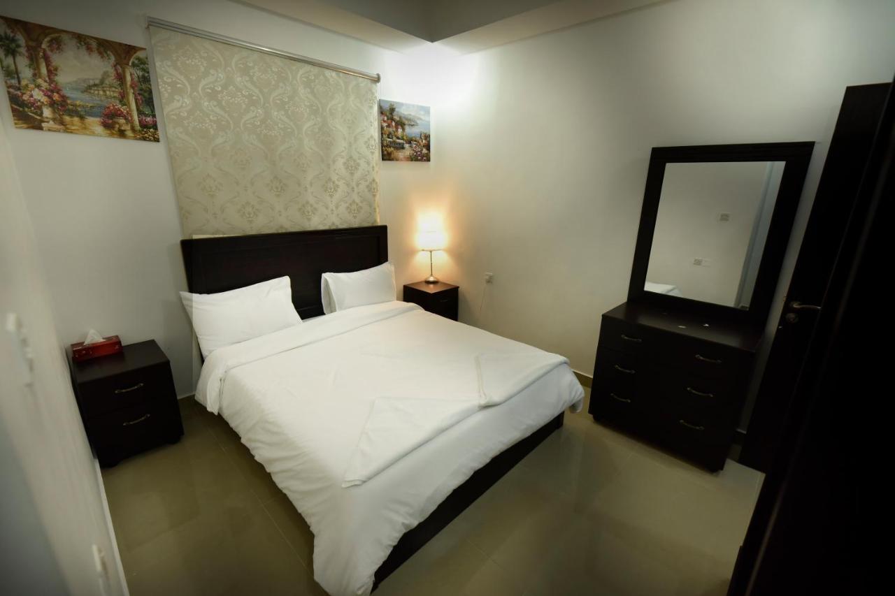 Heidelberg Apartment Kuwait City Esterno foto